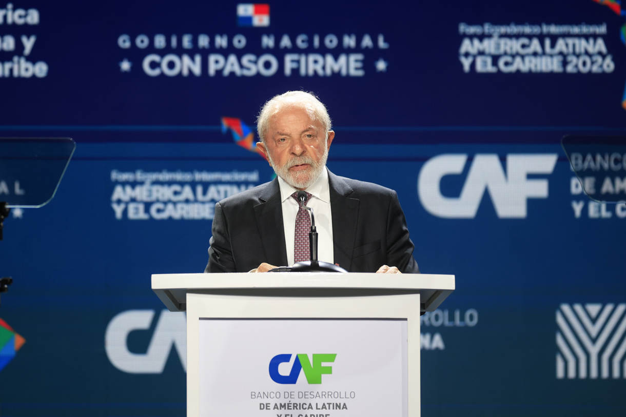 El presidente de Brasil, Luiz Inácio Lula da Silva, habla durante el Foro Económico Internacional América Latina y el Caribe 2026 en Ciudad de Panamá (Panamá). (Foto de Bienvenido Velasco de la agencia EFE)
