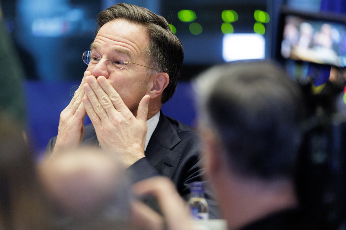 El Secretario General de la OTAN, Mark Rutte, hace un gesto mientras se dirige a la Comisión de Asuntos Exteriores (AFET) y a la Comisión de Seguridad y Defensa (SEDE) del Parlamento Europeo en Bruselas, Bélgica, el 26 de enero de 2026. (Bélgica, Bruselas) (Foto de Olivier Matthys de la agencia EFE/EPA)