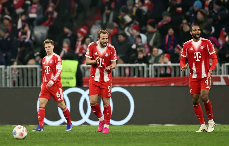 El jugador del Bayern, Harry Kane, gesticula durante el partido de la Bundesliga que han jugado FC Bayern Munich y FC Augsburg en Múnich, Alemania. (Foto de EFE)