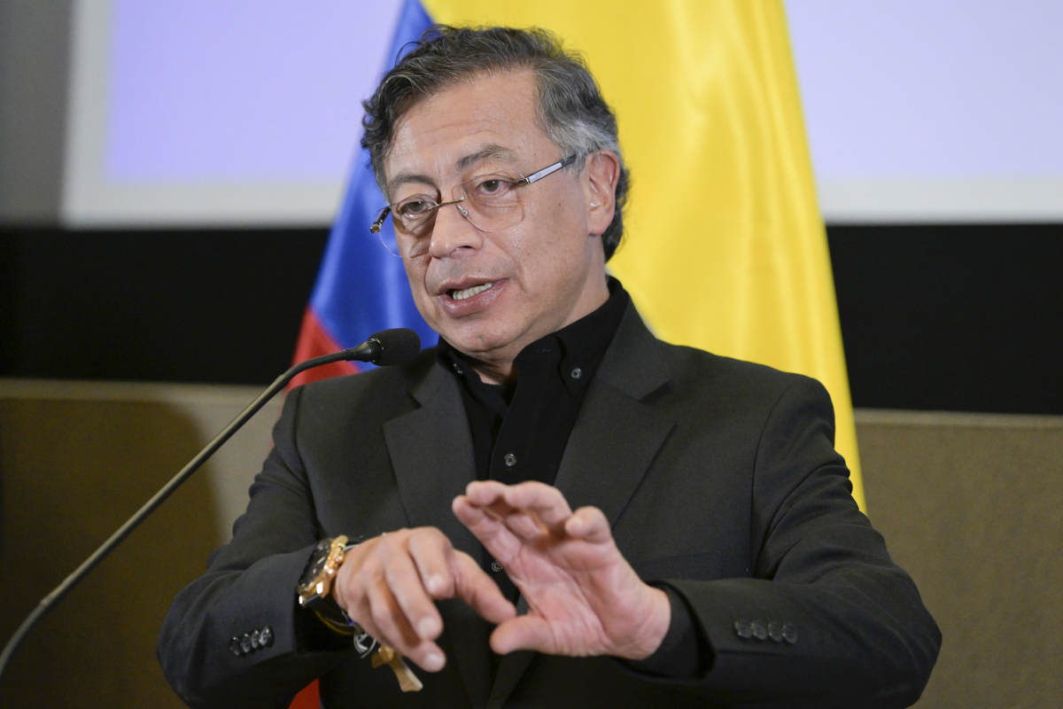 El presidente de Colombia, Gustavo Petro, habla en una rueda de prensa este 3 de enero de 2026, en Washington (EUA). (Foto de Lenin Nolly de la agencia EFE)