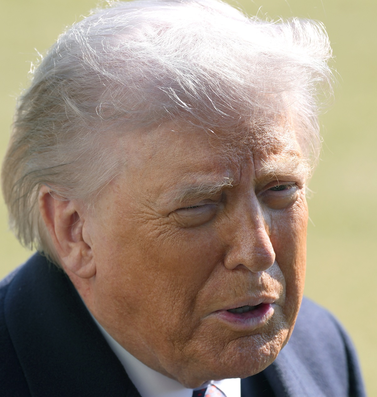 El presidente de Estados Unidos, Donald Trump, habla este viernes en la Casa Blanca, en Washington (EUA). (Foto de Octavio Guzmán de la agencia EFE)