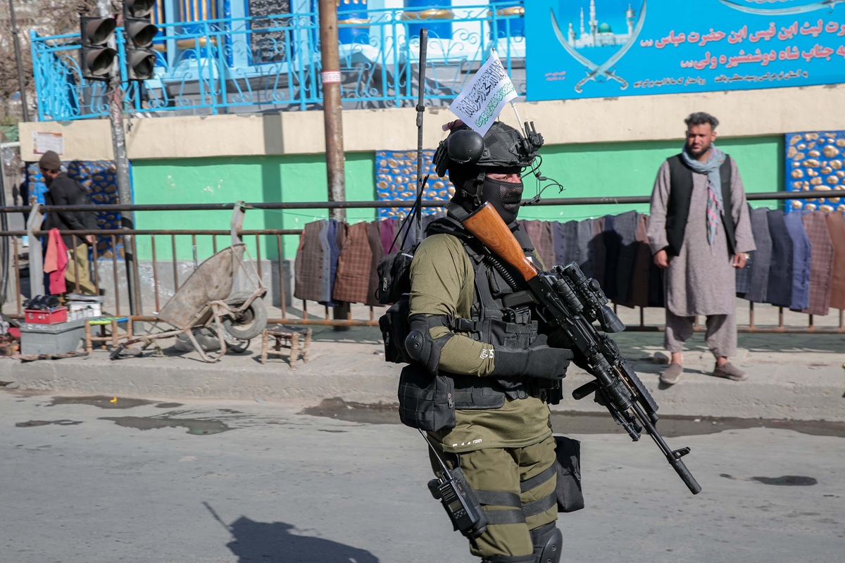 Un oficial de seguridad de los talibanes en Kabúl, Afganistán. (Foto Samiullah Popal de la agencia EFE/EPA)