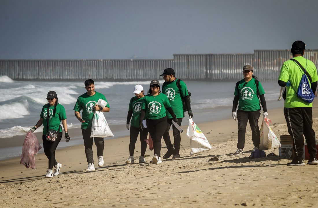 Activistas de México y EUA refuerzan monitoreo de contaminación en playas de la frontera