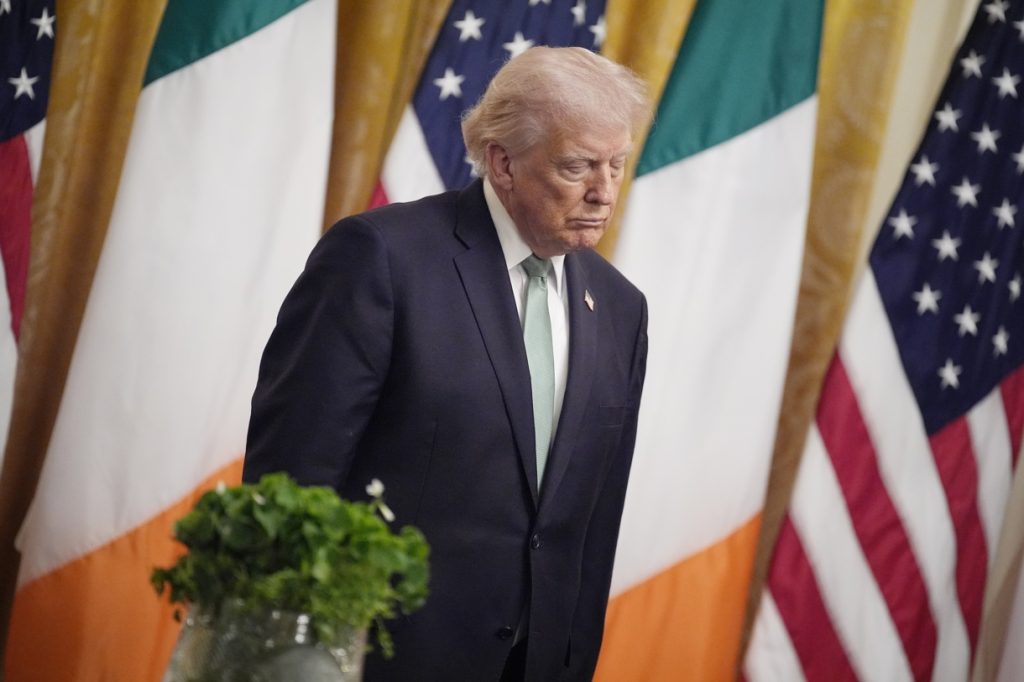 El presidente de Estados Unidos, Donald Trump. (Fotografía de archivo de Yuri Gripas de la agencia EFE)