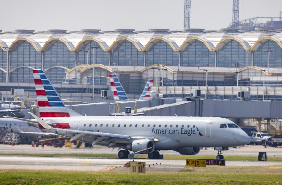 Mal olor en el centro de control obliga a detener tráfico en los aeropuertos de Washington