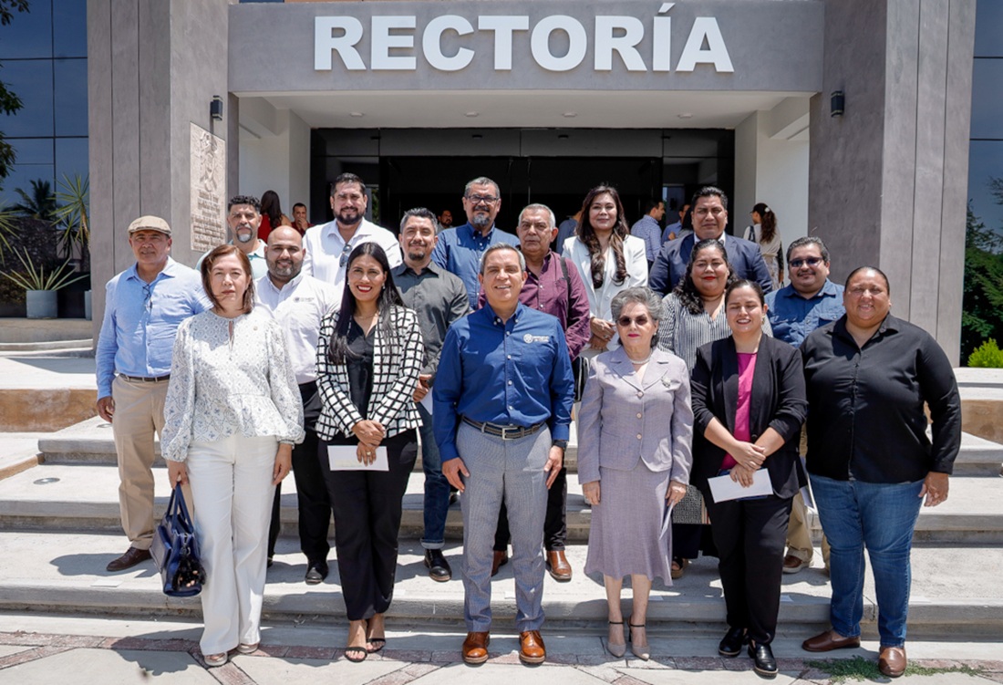 Weater Rector Otorga Rector de la UdeC 16 nuevos nombramientos en educación superior ...